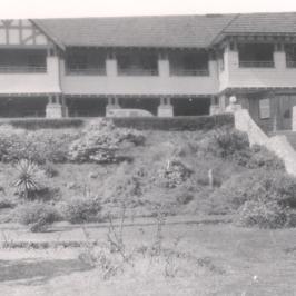 an old photo of a house